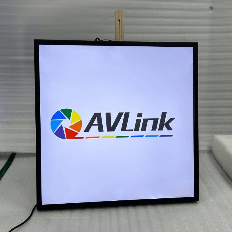 AVLink – Affordable Customized Digital Signage – 1:1 Square Screen